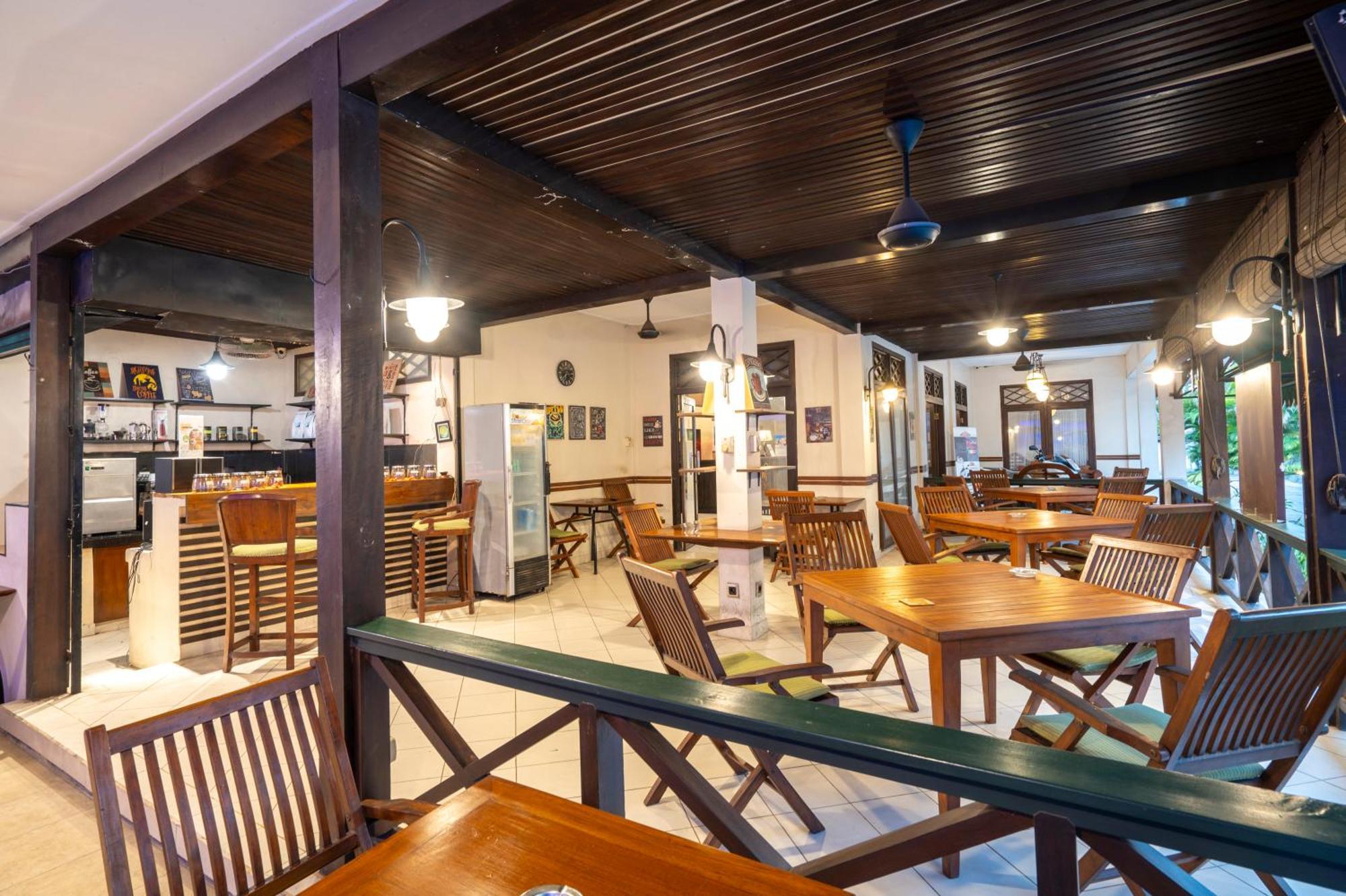 Samawa Transit Hotel Sumbawa Besar Екстериор снимка
