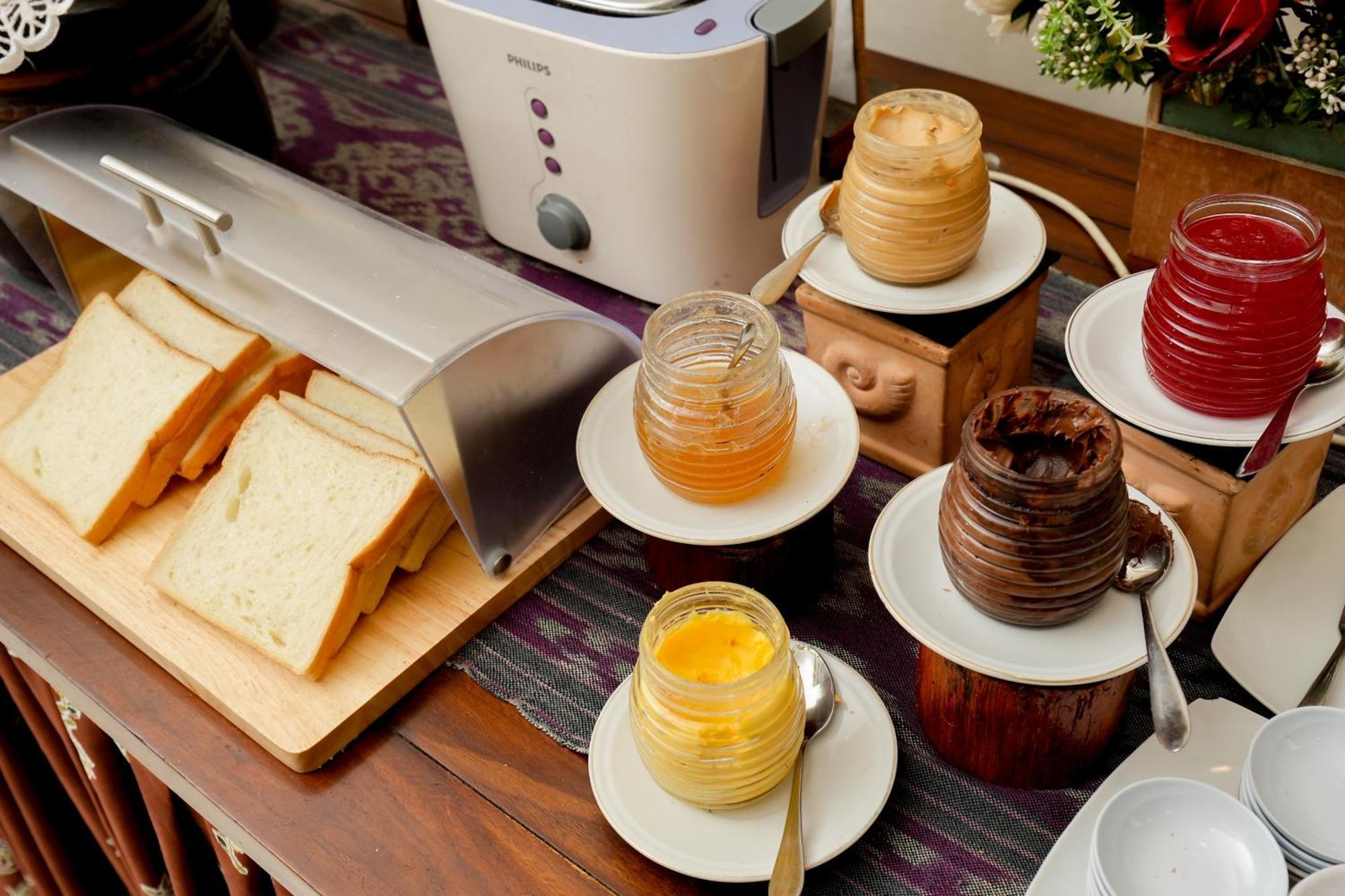 Samawa Transit Hotel Sumbawa Besar Екстериор снимка