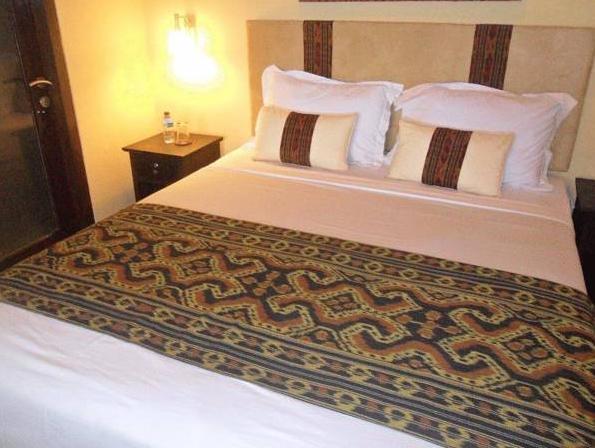 Samawa Transit Hotel Sumbawa Besar Екстериор снимка
